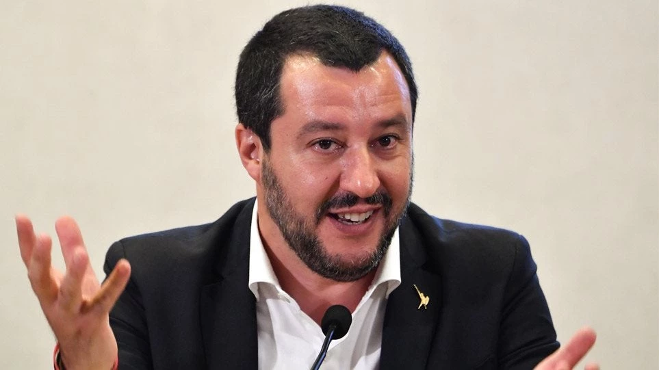 Τους κάνει πλάκα ο Σαλβίνι – Μήνυμα σε Βερολίνο: Κλείνουμε τα αεροδρόμια – Δεν δεχόμαστε πίσω μετανάστες